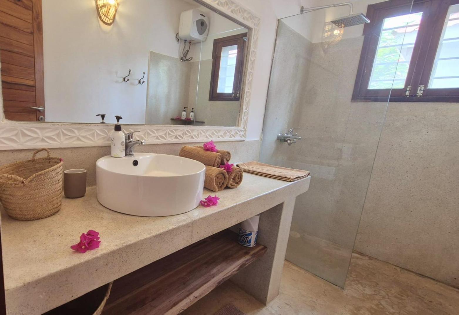 Moyo Apartment Pwani Mchangani Bagian luar foto